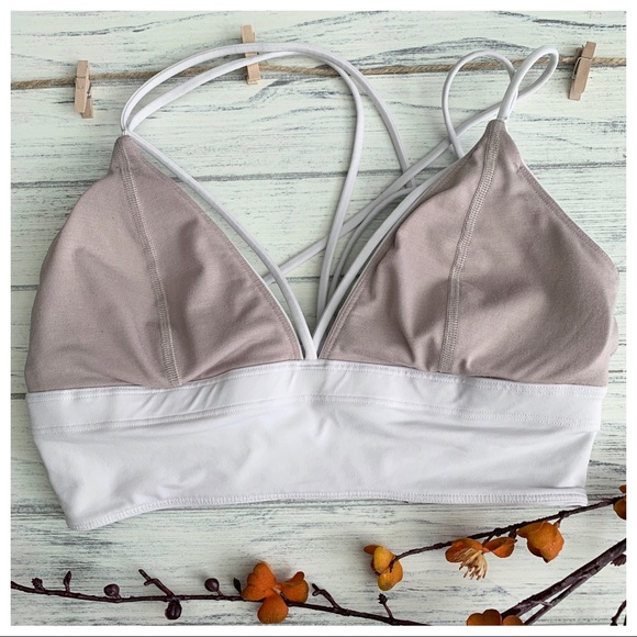 Lululemon Strappy Sports Bra - Picture 9 of 9